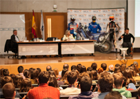 La Fundación MGS y la Xunta de Galicia impulsan una charla con el piloto Isidre Esteve para más de 400 jóvenes en Lugo