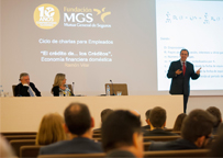 El personal de MGS Seguros mejora sus conocimientos sobre economía financiera doméstica de la mano de la Fundación MGS